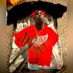 Sneak Gallery Tupac Red Wing t-shirt